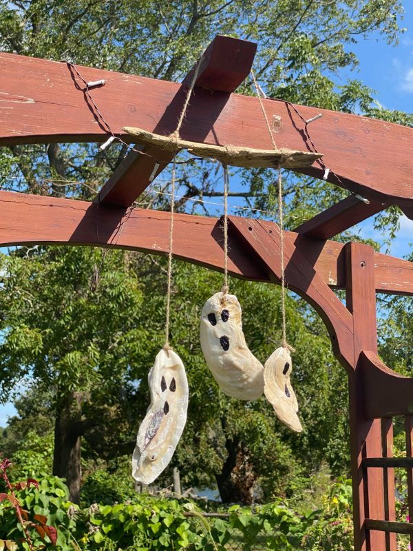 Halloween Oyster Ghosts